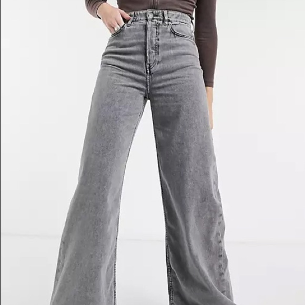 grey jeans